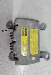7700416661 блок управління airbag (srs) Renault Laguna I 1997