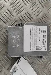 06030611H блок управління airbag (srs) Volkswagen PASSAT B5.5 2001