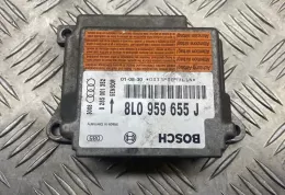 0033P009J61N блок управління airbag (srs) Audi A3 S3 8L 2001
