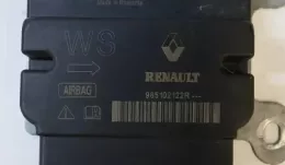 985102122R блок управления AirBag (SRS) Dacia Sandero 2017