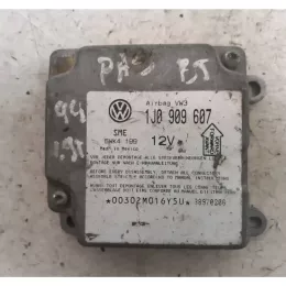 38970206 блок управления AirBag (SRS) Volkswagen PASSAT B5 1999