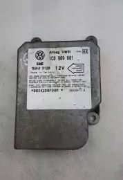 30020413B блок управління airbag (srs) Volkswagen Golf IV 2000