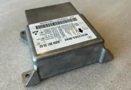 2049013502 блок управління airbag (srs) Mercedes-Benz C AMG W204 2011