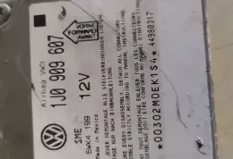 00302MOEK1S4 блок управління airbag (srs) Volkswagen PASSAT B5 1999