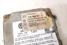24000716 блок управління airbag (srs) Volkswagen PASSAT B5 2000