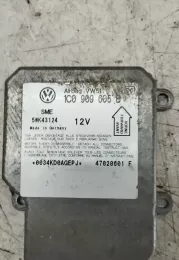 47020601F блок управления AirBag (SRS) Volkswagen PASSAT B5.5 2004