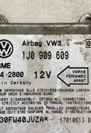 17010613 блок управления AirBag (SRS) Volkswagen Golf IV 2002