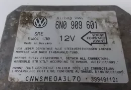39940112 блок управління airbag (srs) Volkswagen PASSAT B4 1995
