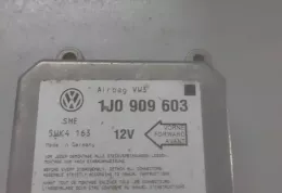21980809 блок управління airbag (srs) Volkswagen Golf IV 2000