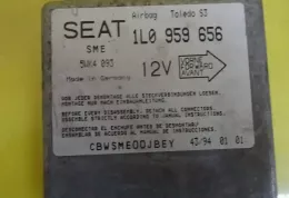 5WK4093 блок управління airbag (srs) Volkswagen Golf III 1997
