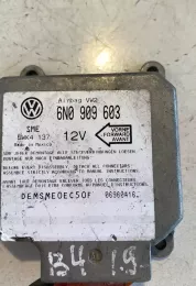 06960416 блок управління airbag (srs) Volkswagen PASSAT B7 2013