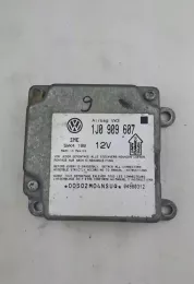 04980312 блок управління airbag (srs) Volkswagen PASSAT B5 1999