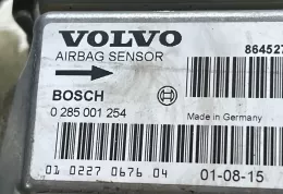 010227067604 блок управління airbag (srs) Volvo V70 2004