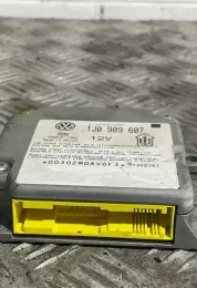 31980303 блок управління airbag (srs) Volkswagen PASSAT B5.5 2003