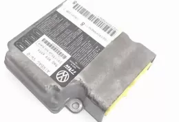 15658301B блок управління airbag (srs) Volkswagen PASSAT B6