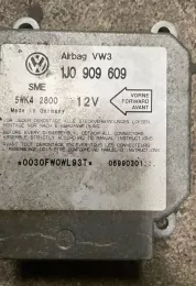 06990301 блок управління airbag (srs) Volkswagen Golf IV 2000