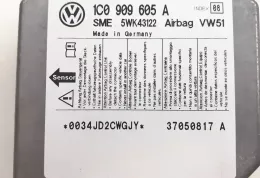 37050817A блок управления AirBag (SRS) Volkswagen Transporter - Caravelle T5 2006