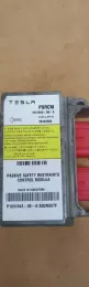 P1031643 блок управління airbag (srs) Tesla Model S 2015