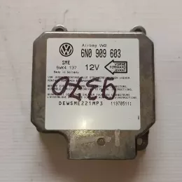 11970511 блок управления AirBag (SRS) Volkswagen Transporter - Caravelle T4 1997
