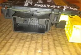 05113820 блок управління airbag (srs) Volkswagen PASSAT B6 2007