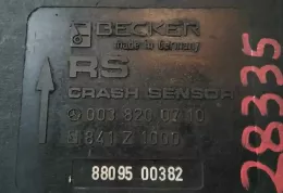 28335 блок управления AirBag (SRS) Mercedes-Benz E W124 1984