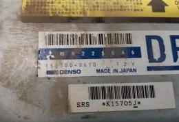 1523000670 блок управління airbag (srs) Mitsubishi Pajero 1995
