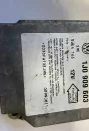 08990811 блок управління airbag (srs) Volkswagen Golf IV 2002