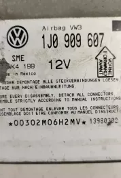 13980302 блок управління airbag (srs) Volkswagen PASSAT B7 2012