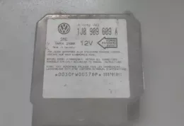 39970101 блок управління airbag (srs) Volkswagen Golf IV 2000