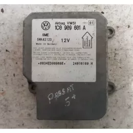 04910100H блок управління airbag (srs) Volkswagen PASSAT B5.5 2001