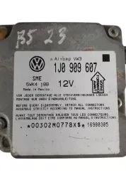 16980305 блок управління airbag (srs) Audi A8 S8 D2 4D 1997