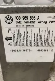 46030811E блок управління airbag (srs) Volkswagen Golf IV 2001