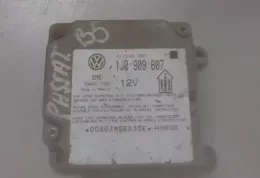 44980306 блок управления AirBag (SRS) Volkswagen PASSAT B5 2000