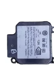 47960501 блок управління airbag (srs) Volkswagen PASSAT B7 2012