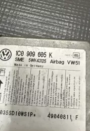 49040811F блок управління airbag (srs) Volkswagen Golf Plus 2011