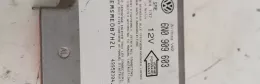 49950304 блок управління airbag (srs) Volkswagen Golf III 1996
