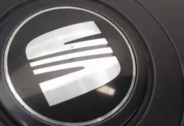 9B3Y4M чехол подушки безопасности на руле Seat Leon (1M)