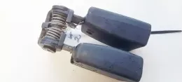 4M51A613K21AA4M51A613K2 пряжка центрального ременя безпеки заднього сидіння Ford Focus 2005