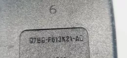 97BBF613K21AB пряжка центрального ременя безпеки заднього сидіння Ford Mondeo MK II 1997