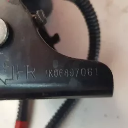 1K06897061 пряжка центрального ременя безпеки заднього сидіння KIA Sportage 2012