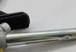 7105801 пряжка переднего ремня безопасности Nissan Qashqai 2008