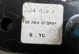 01954C290995 пряжка переднього ременя безпеки Ford Fiesta 1999