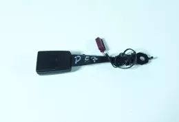 8V51B61208AF пряжка переднього ременя безпеки Ford Fiesta 2009