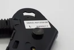 8495217 пряжка переднього ременя безпеки Ford Focus 2000