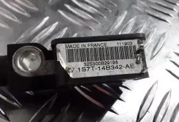 32S300B29198 датчик удара подушки безопасности Ford Mondeo Mk III 2004