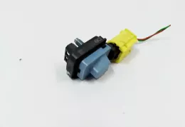 8983A0D010 датчик удара подушки безопасности Toyota Yaris XP210 2021