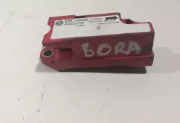 IJ0909606D датчик удару подушки безпеки Volkswagen Bora 2001