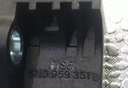 32405045PU датчик удара подушки безопасности Volkswagen Tiguan 2009