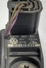1K0412575 датчик удара подушки безопасности Volkswagen PASSAT B7 2012