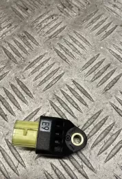 8983168030 датчик удара подушки безопасности Toyota Prius+ (ZVW40) 2016